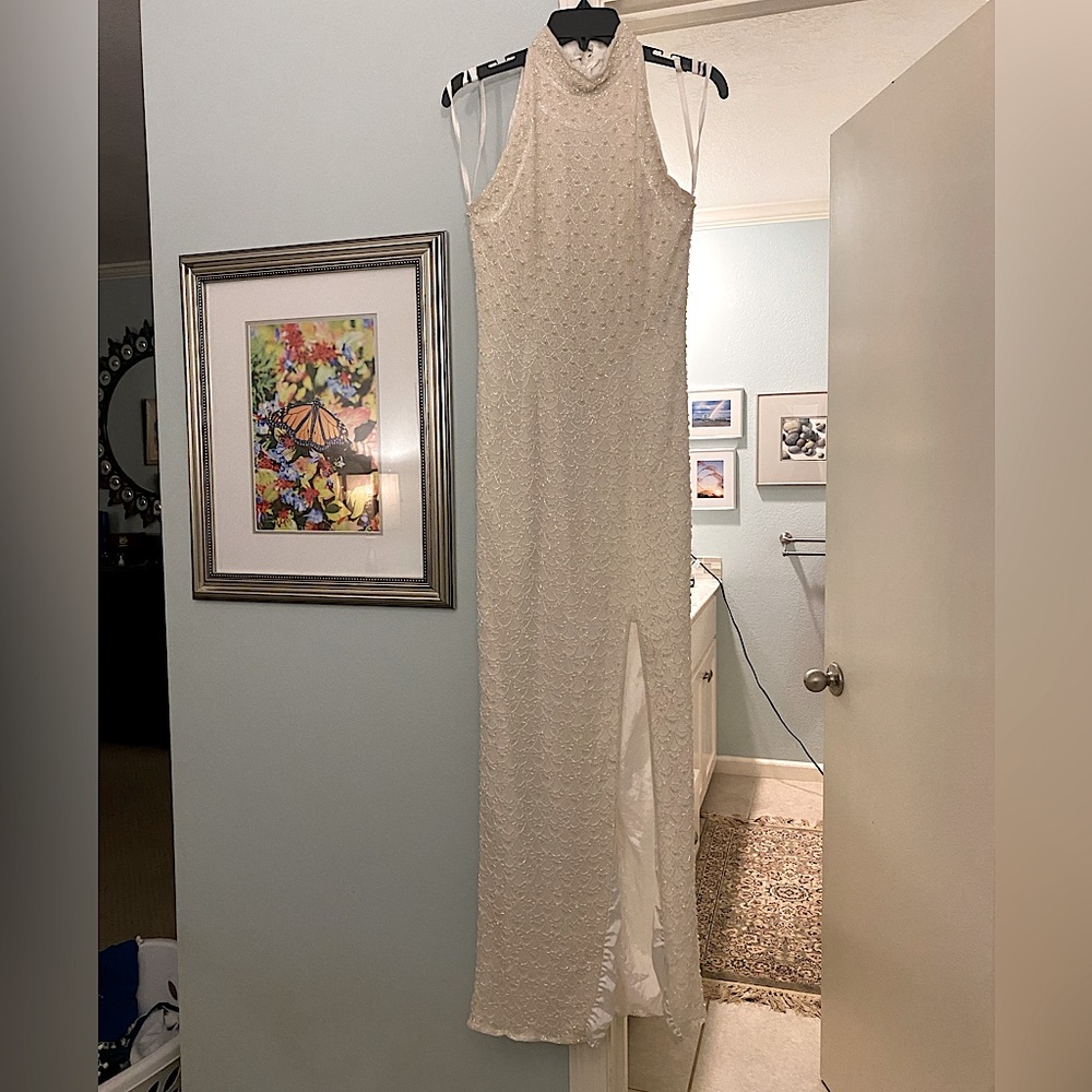 Ivory White Beaded Halter Neck Maxi Formal Gown Evening Dress sz XS Small